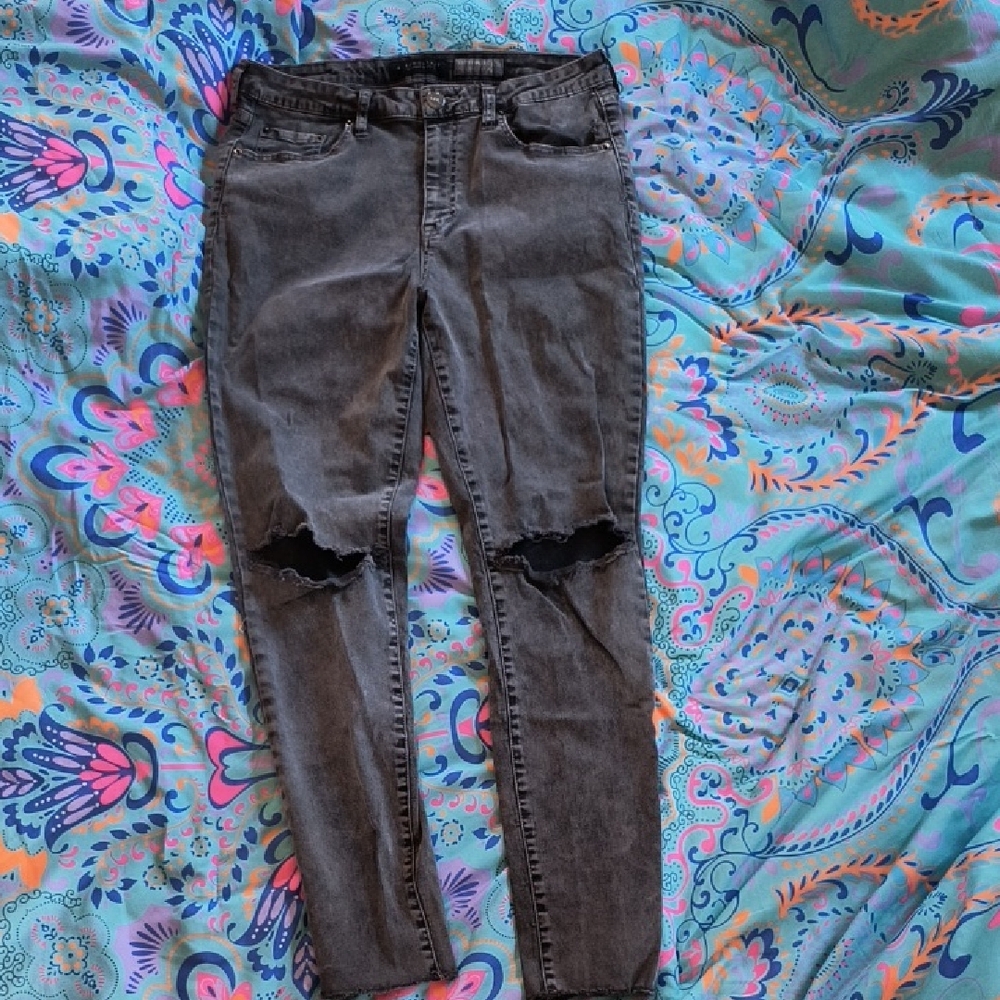 Aeropostale Women's Black Distressed High Waisted Skinny Jeans